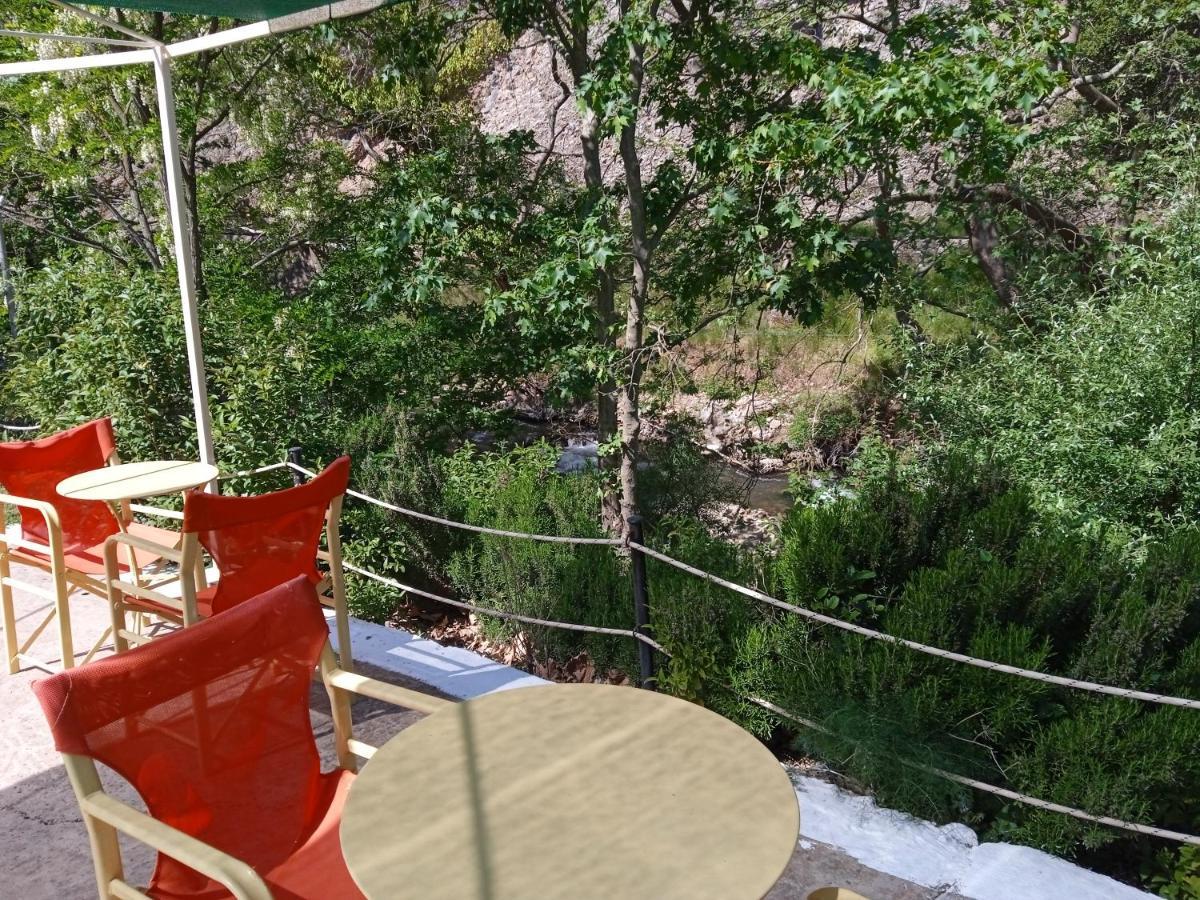 Guesthouse Eleftherios Kalávryta Eksteriør bilde
