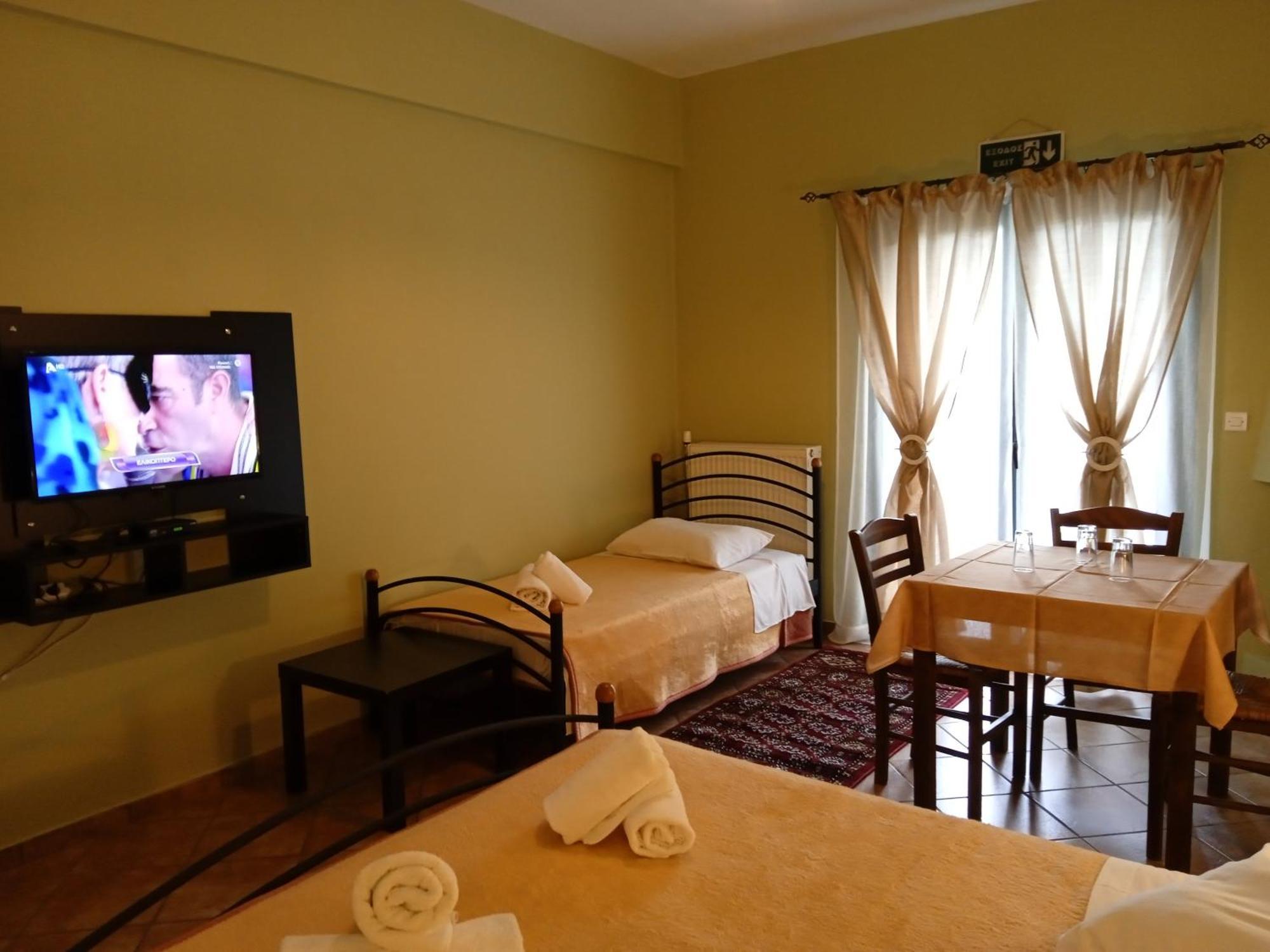 Guesthouse Eleftherios Kalávryta Eksteriør bilde